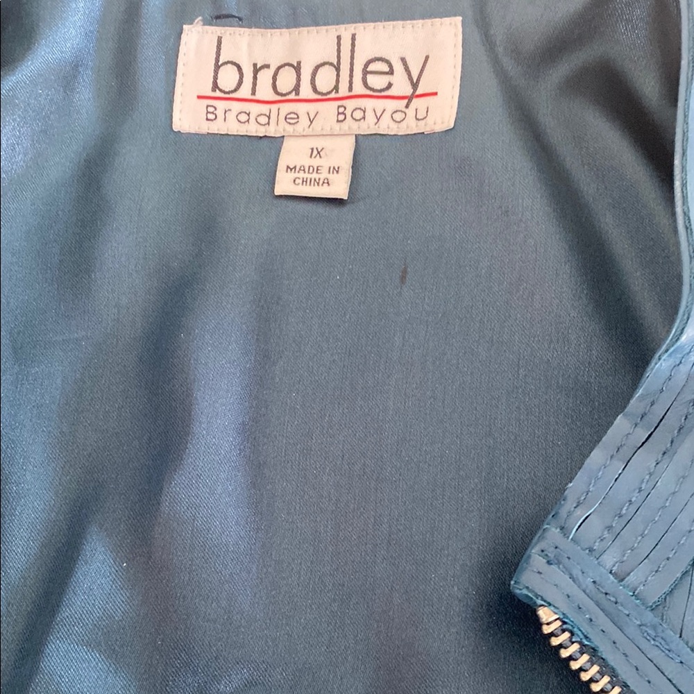 Blue Structured Blazer with Ribbed Texture - Picture 4 of 9